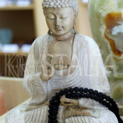 Budha z dreva