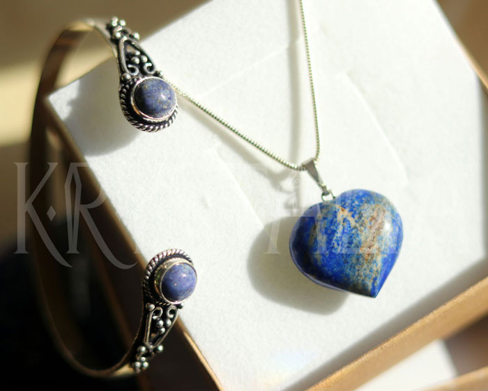 Šperky z minerálu lapis lazuli